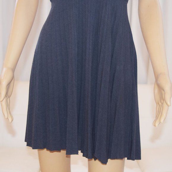 "5/35" Knit Dress Sleeveless Plunge with Asymetric Fit-and-Flare Silhouette - Picture 3 of 13